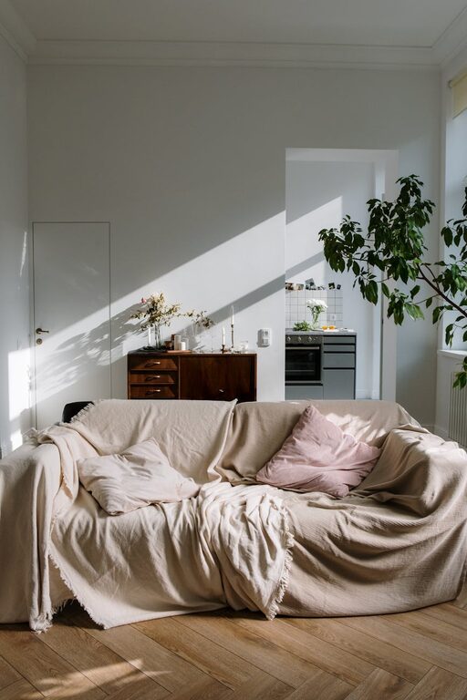 Tips for Creating a Cosy and Inviting Living Room Space